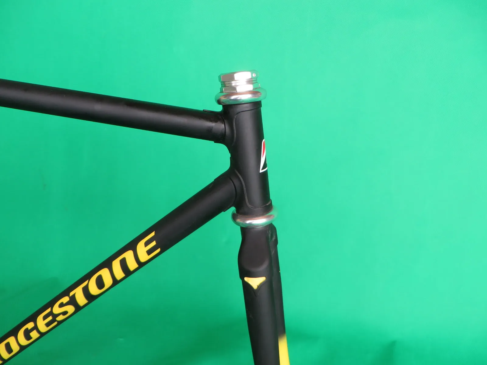 Bridgestone // Matte Black / Yellow Fade // 50.5cm