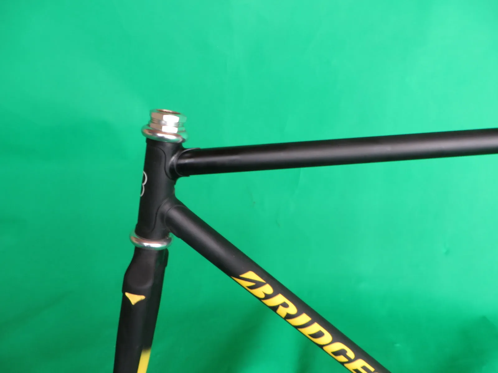 Bridgestone // Matte Black / Yellow Fade // 50.5cm