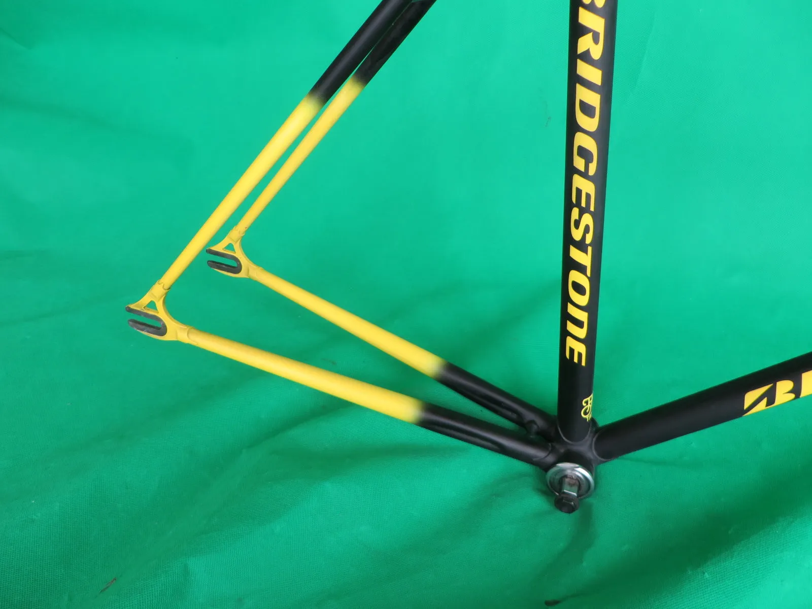 Bridgestone // Matte Black / Yellow Fade // 50.5cm