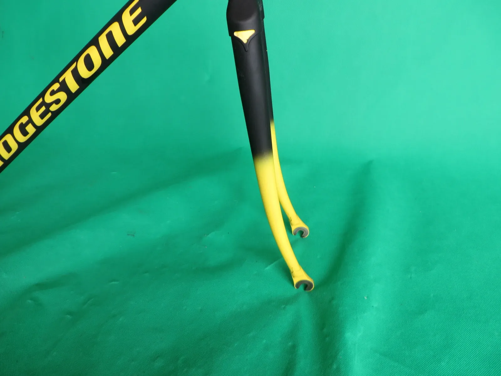 Bridgestone // Matte Black / Yellow Fade // 50.5cm