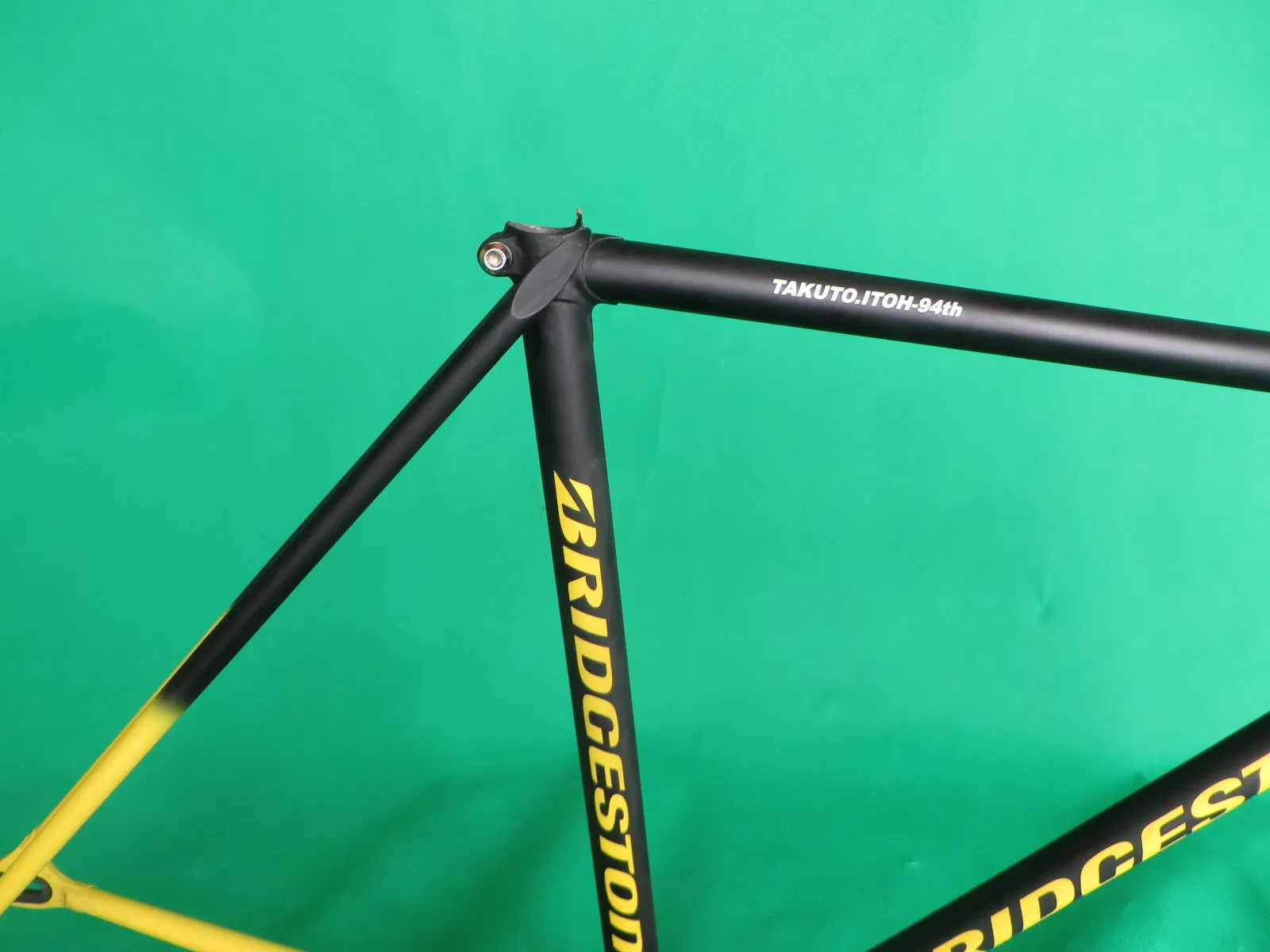 Bridgestone // Matte Black / Yellow Fade // 50.5cm