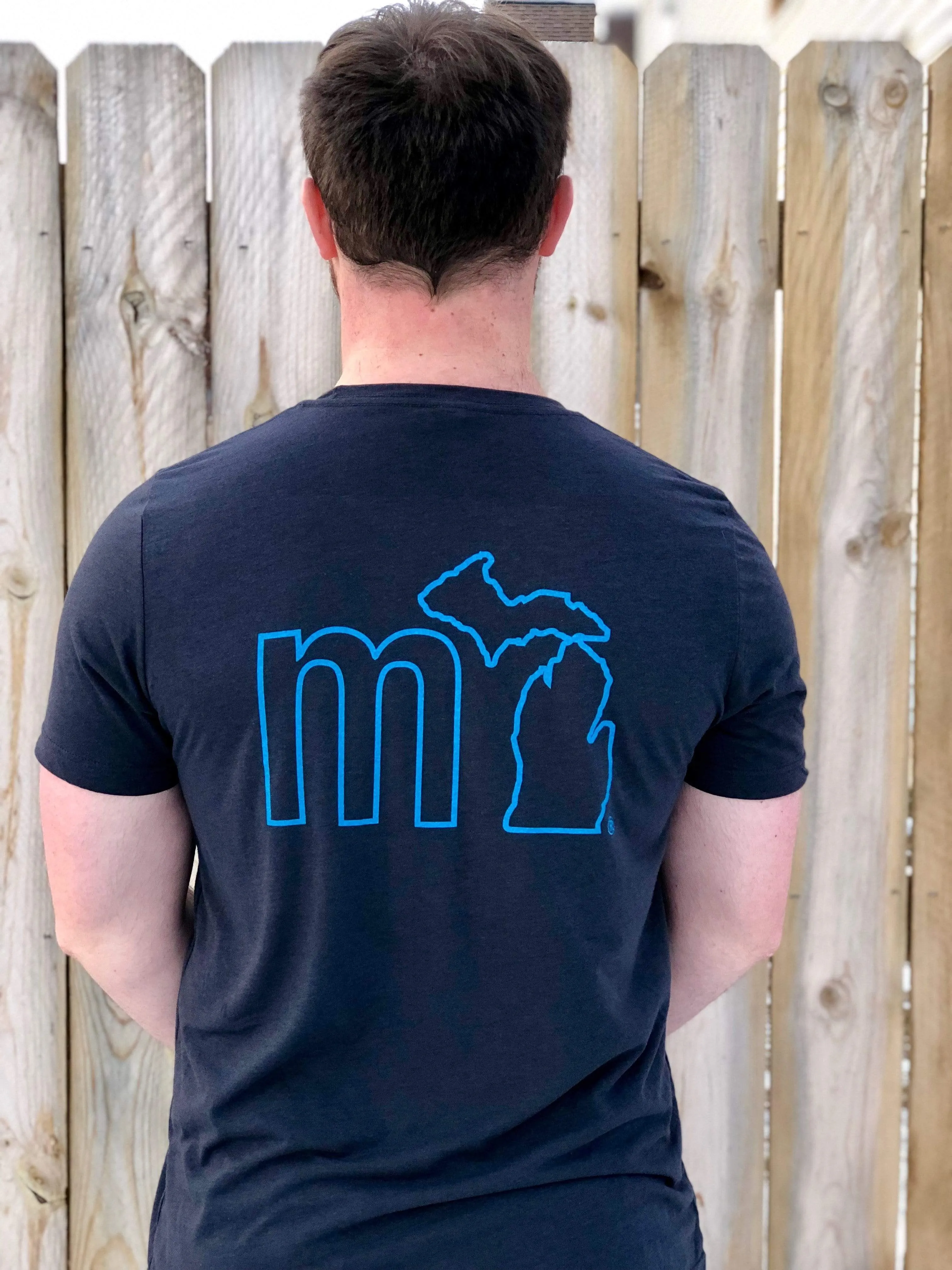 mi Unisex Outline T (2 colors)