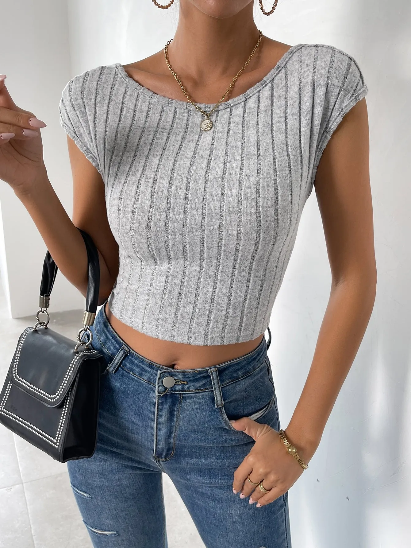 Women’s Sexy Slim Backless Knitted Top – Short Sleeve